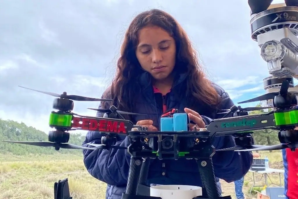Estudiante veracruzana hace historia al ganar Medalla Mundial de Educación 2025